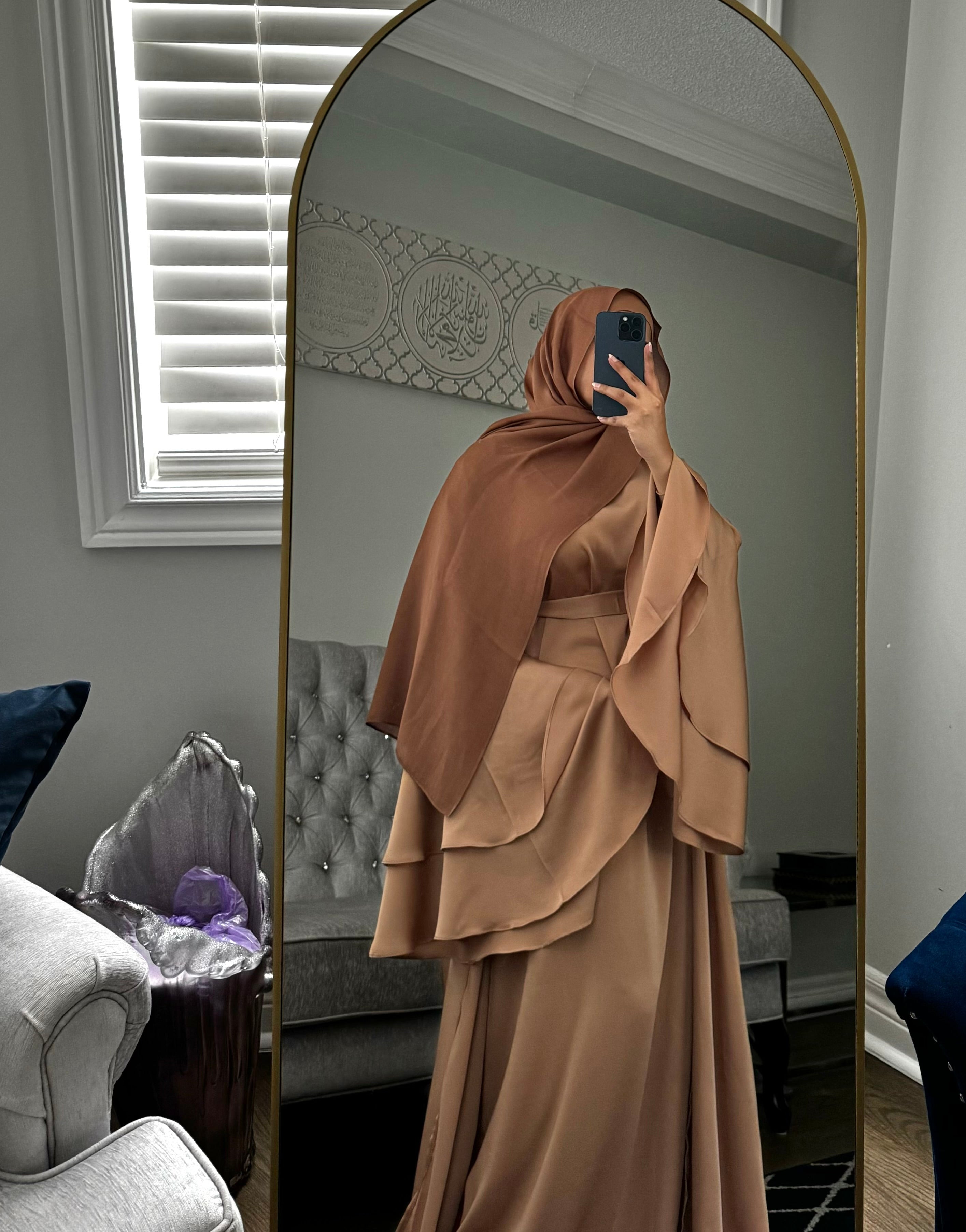 Aafia Gold Abaya Set